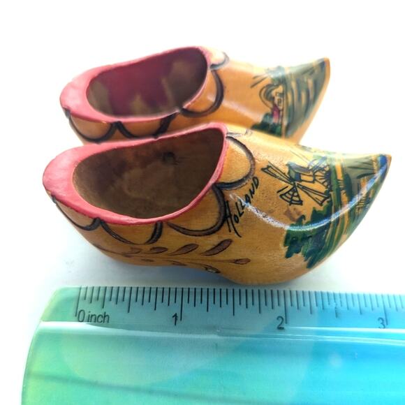 Vintage Hand Carved Hand Painted Traveler Holland Wooden Clogs Souvenir Decor - Picture 7 of 7